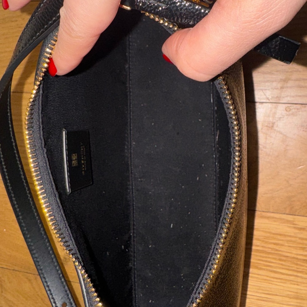 Givenchy Black Shoulder Bag with Gold Charm - Picture 5 of 8